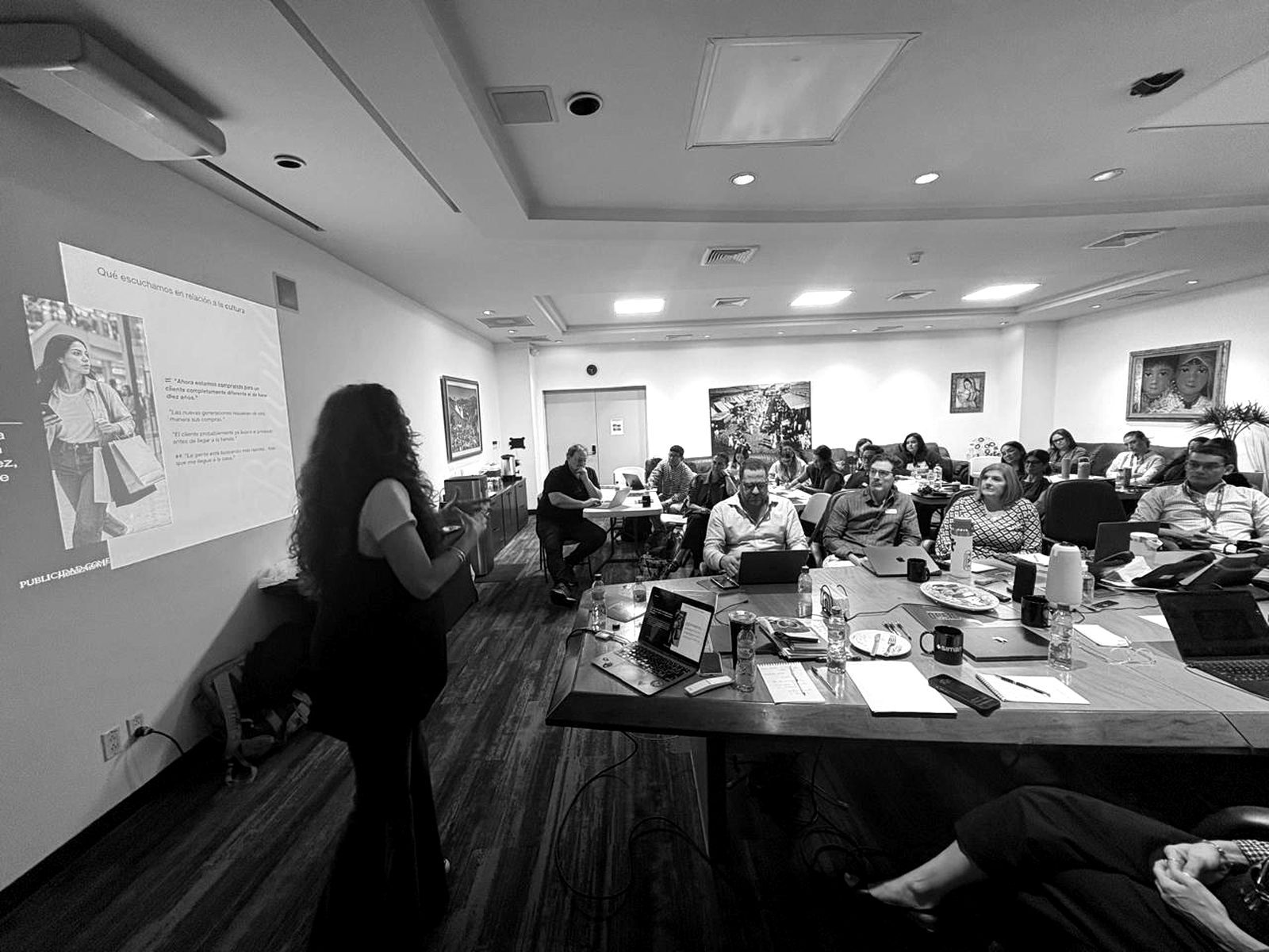 Presentación frente a equipos de trabajo